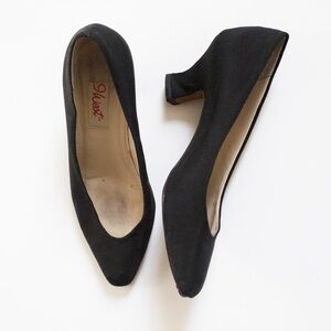 9 West | Vintage 80's Black Round Minimalist Closed Pointed Toe Pumps | Size 5.5